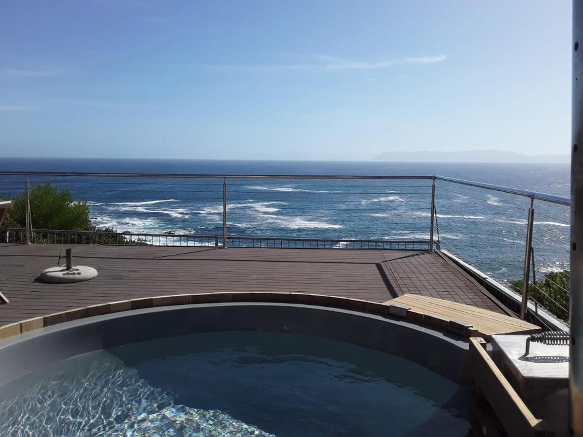 Whale Huys Luxury Oceanfront Eco Villa Gansbaai Exterior photo