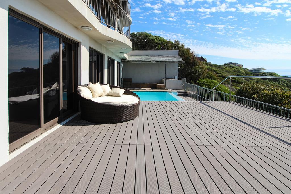 Whale Huys Luxury Oceanfront Eco Villa Gansbaai Room photo