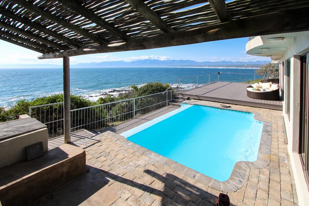 Whale Huys Luxury Oceanfront Eco Villa Gansbaai Exterior photo