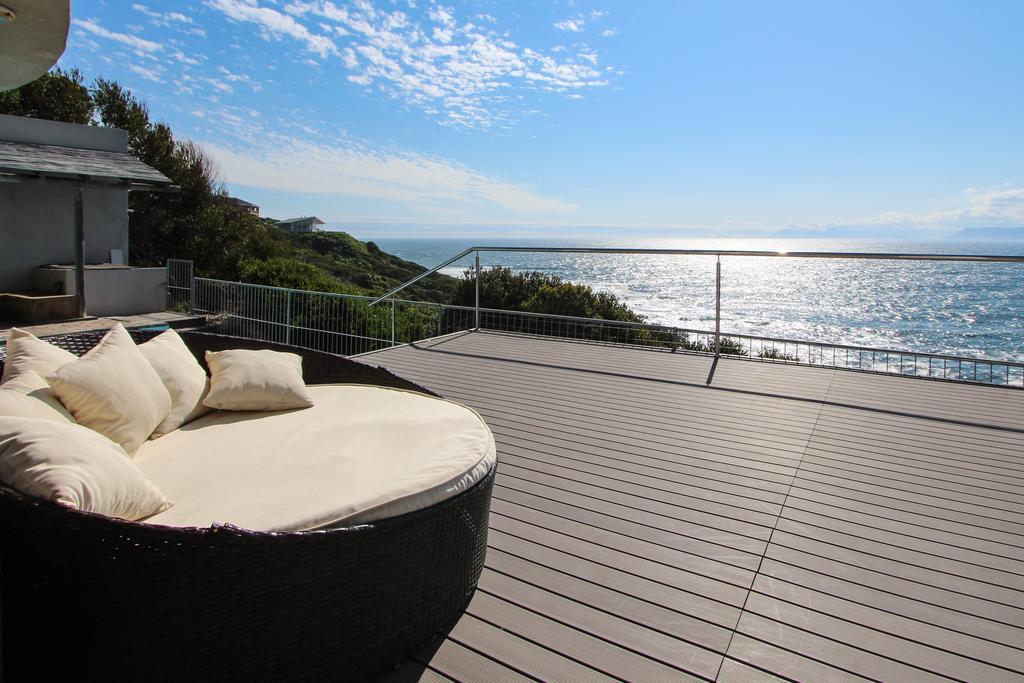 Whale Huys Luxury Oceanfront Eco Villa Gansbaai Exterior photo