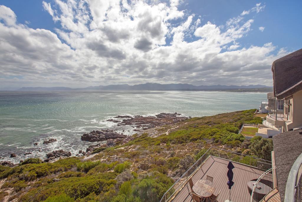 Whale Huys Luxury Oceanfront Eco Villa Gansbaai Exterior photo