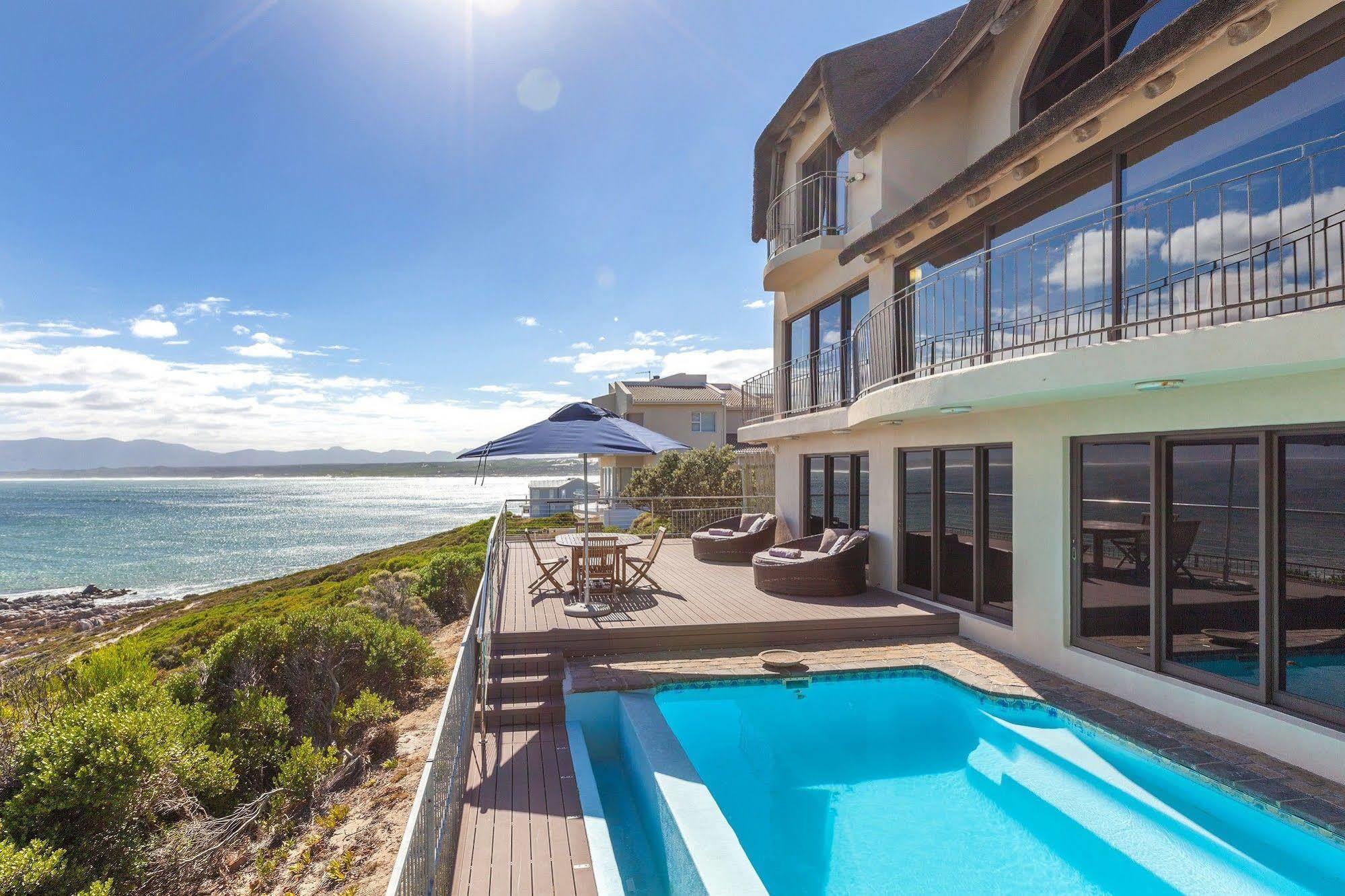 Whale Huys Luxury Oceanfront Eco Villa Gansbaai Exterior photo